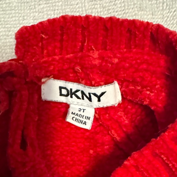 DKNY Girl’s Red Sweater size 2T - Picture 2 of 5